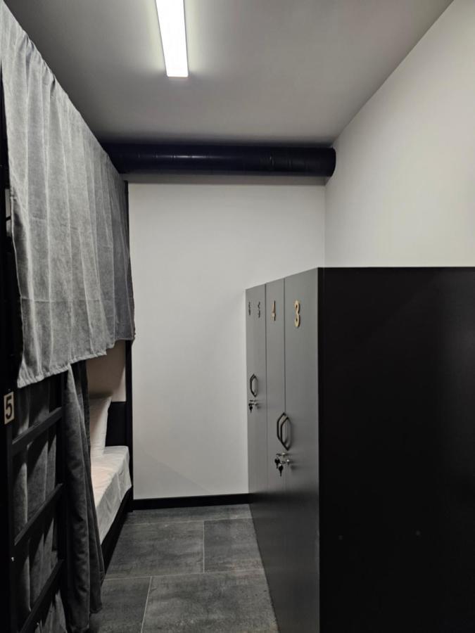 Orion Hostel 耶烈万 外观 照片