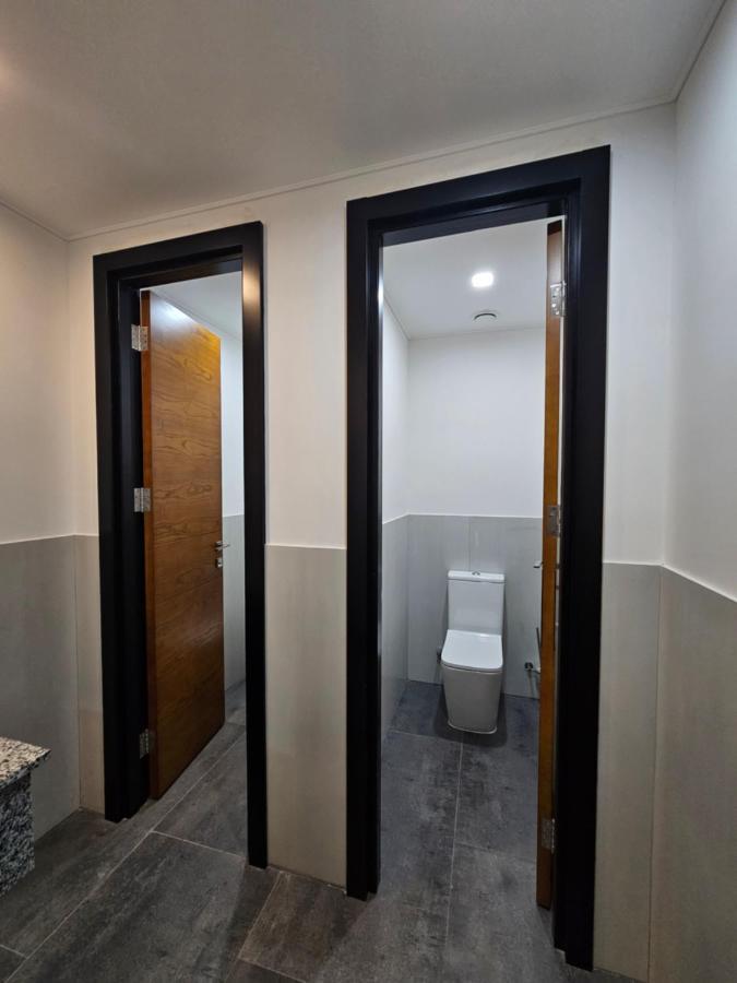 Orion Hostel 耶烈万 外观 照片